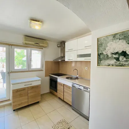 Apartment Dalmata Garden Split
